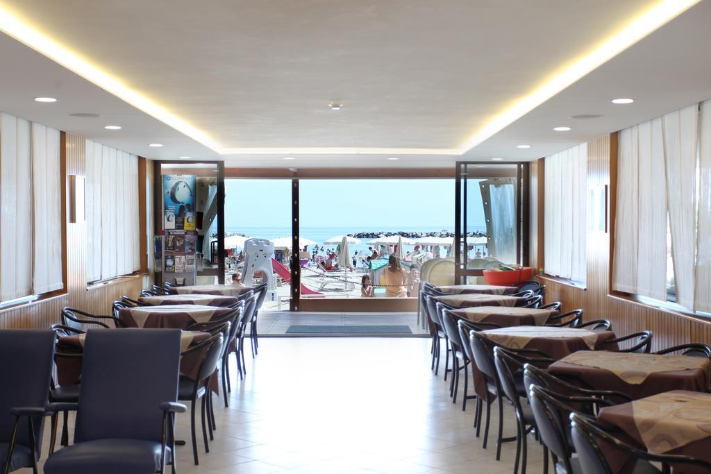 Hotel Marco Polo Bellaria-Igea Marina Exterior foto